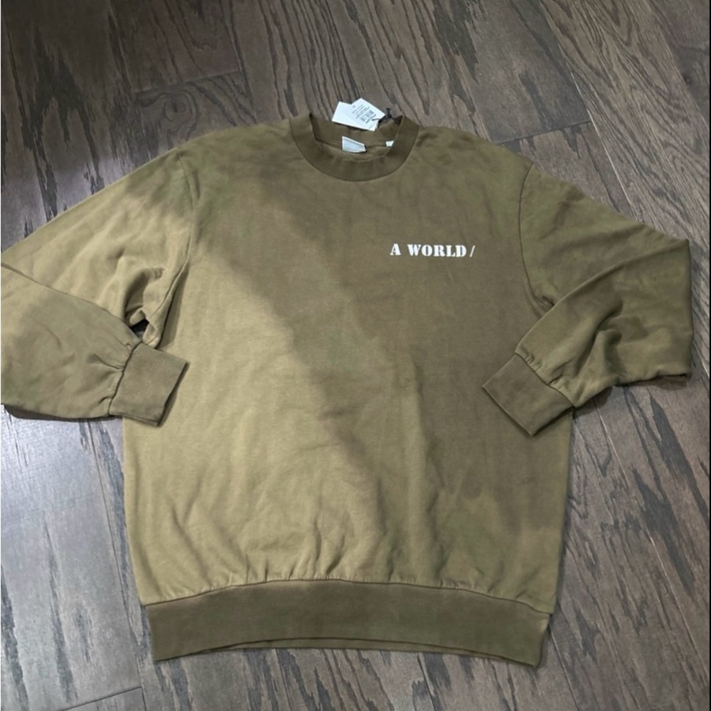 Sweatshirt - Picture 4 of 7